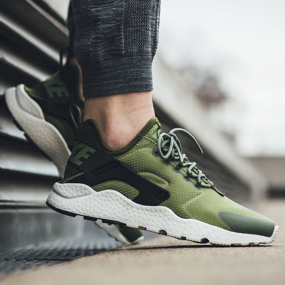 Nike Women's Olive Green Black Air Huarache Run Ultra Athletic Sneakers Size 7